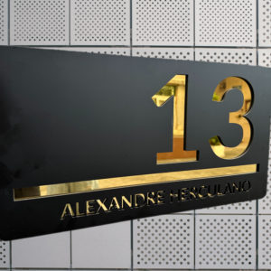 acrylique-d-coup-s-au-laser-plaque-ext-rieure (1)